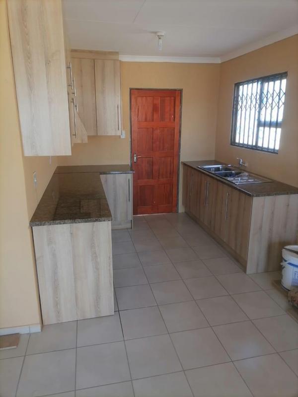 To Let 2 Bedroom Property for Rent in Mafikeng Rural North West